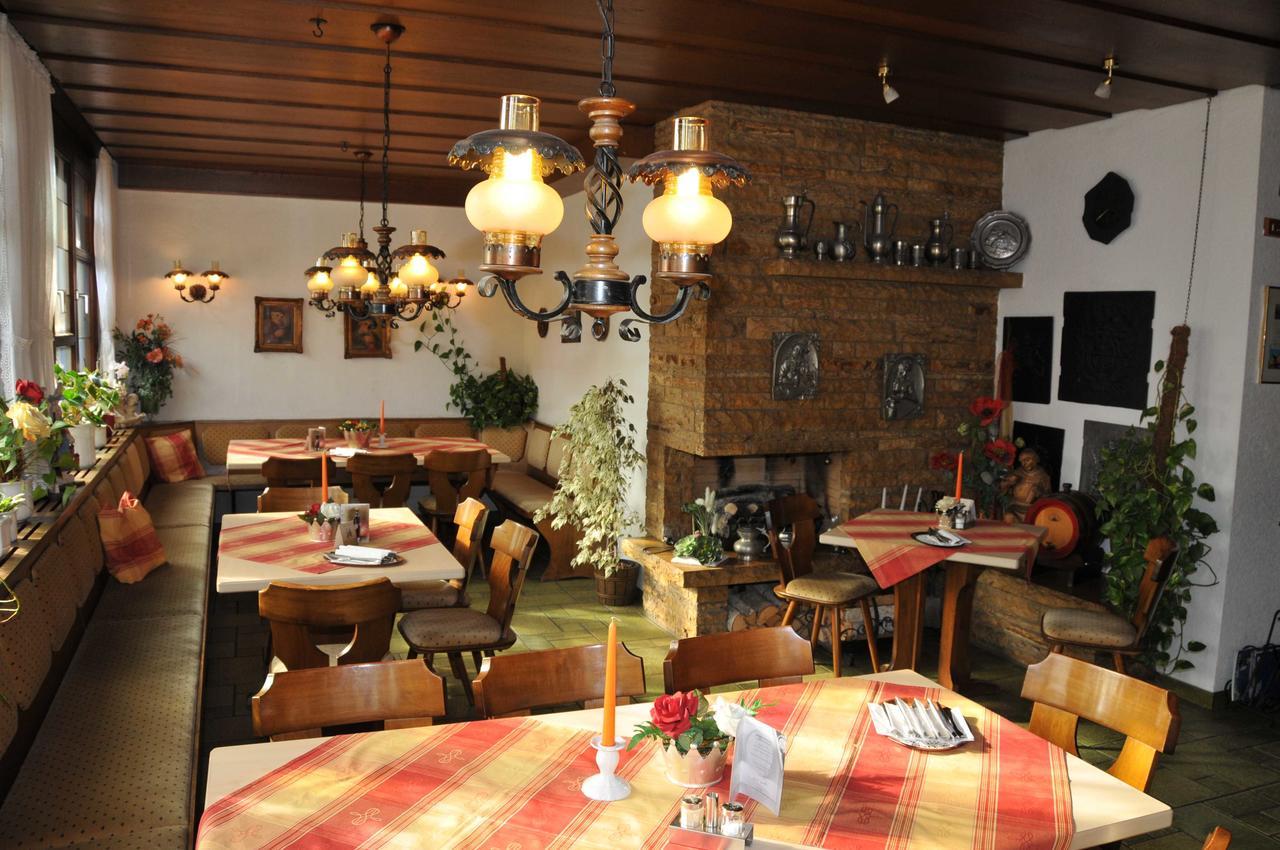 קירכהיים אונטר טק Hotel Gasthof Ratstube מראה חיצוני תמונה